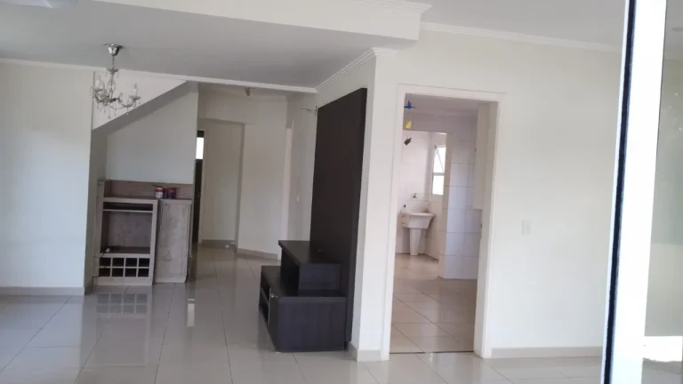 Imagem Casa de Luxo em Condomínio: 5 Quartos, 3 Suites, 239,47m² - Sorocaba-SP, Jardim Pagliato