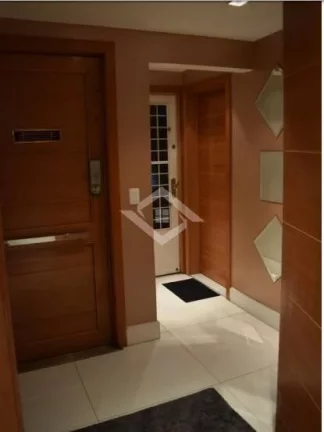 Imagem Apartamento de 7 Quartos para Venda em Copacabana com 350 m²