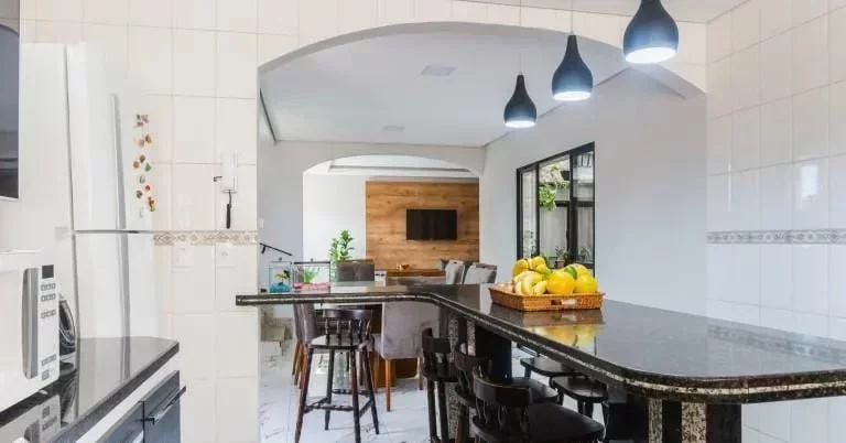 Imagem Sobrado com 3 dormitórios à venda, 159 m² por R$ 649.000,00 - Vila Nova Cintra - Mogi das Cruzes/SP