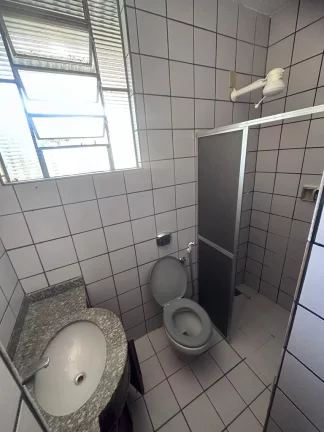 Imagem Casa linear no primeiro pavimento composta de 3 quartos sendo uma suíte reformada piso em porcelanato em excelente localização no centro de Alegre ES.