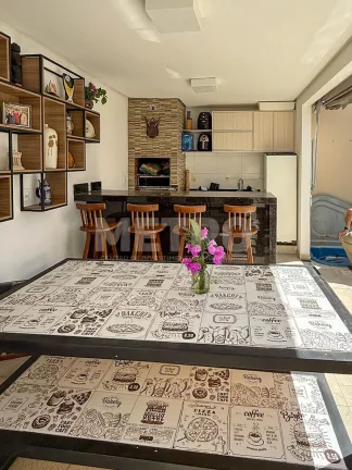 Imagem Casa à venda em condomínio, 3 suítes, Área gourmet ampla, piscina, Petrolina-PE