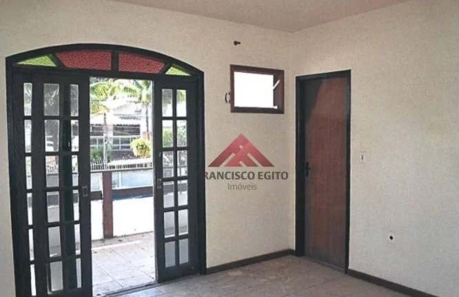 Imagem Casa com 3 dormitórios à venda, 140 m² por R$ 400.000,00 - Maceió - Niterói/RJ