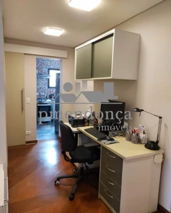 Imagem Apartamento em Perdizes 1 por andar com 3 suítes e 3 vagas, 166m²