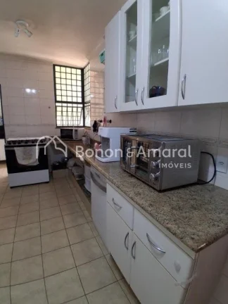 Imagem Excelente oportunidade para quem busca conforto, segurança e funcionalidade. Esta casa térrea poss...