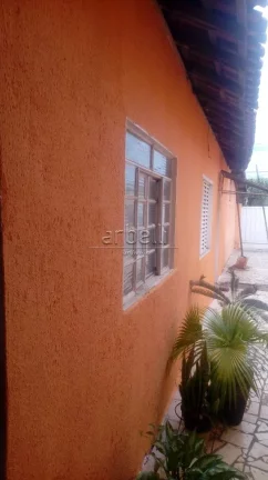 Imagem Casa térrea com 195 metros quadrados de área total, 3 quartos, ampla sala, cozinha, área de servi...