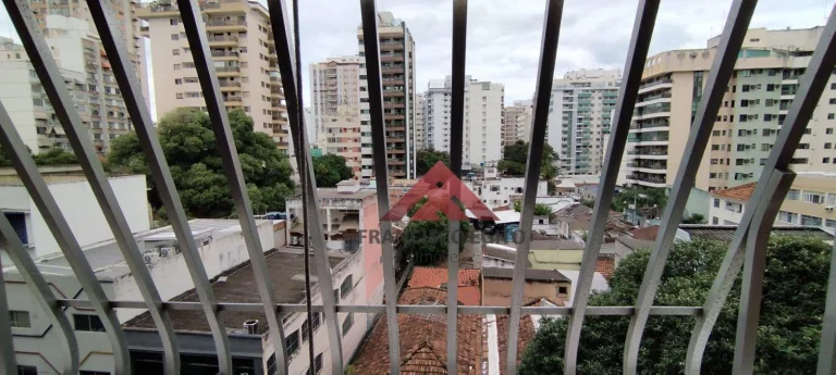Imagem Amplo apartamento com 03 quartos,vaga de garagem no jardim icarai.