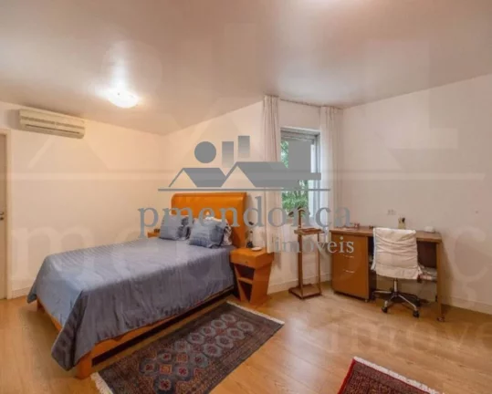 Imagem Apartamento em Higienópolis com 4 quartos sendo 2 suítes e 2 vagas, 209m².