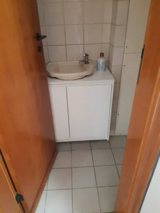 Imagem Sala Comercial para Venda em Rio de Janeiro, Recreio dos Bandeirantes, 1 banheiro, 1 vaga