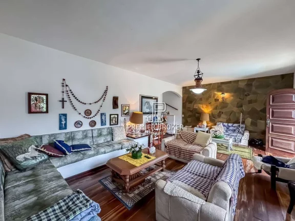 Imagem Casa à venda, 146 m² por R$ 850.000,00 - Vale do Paraíso - Teresópolis/RJ