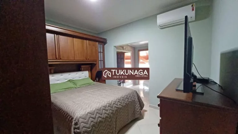 Imagem Linda Casa com Salão Comercial à Venda – Jardim Palmira, Guarulhos ?? 302 m² de área construída | 191 m² de terreno