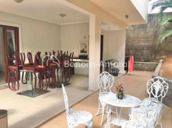 Imagem Casa à venda em condomínio fechado em Valinhos/SP!

Ótima casa à venda com 3 suítes, quintal, 3...