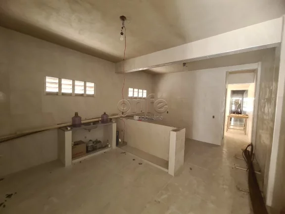 Imagem Excelente casa bem ventilada, em ótima localização no Centro de Fortaleza, com 3 quartos, 2 banhe...