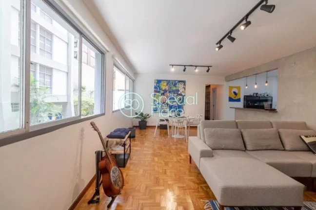 Imagem Apartamento com reforma recente e moderna Jardim Paulista. - Área: 125,00m² - Living com amplos ja...