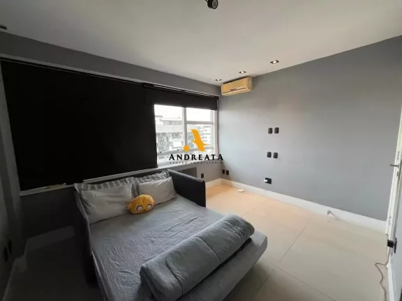 Imagem Barra da Tijuca - Rua Ataulfo Coutinho - Condomínio Mandala - Vendo apto duplex todo reformado R$1.980.000,00