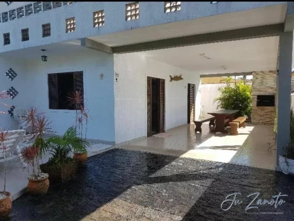 Imagem Sobrado localizado na praia Central de Guaratuba