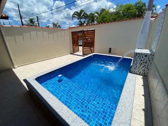 Imagem Casa nova 2 quartos com piscina na cidade de Itanhaém