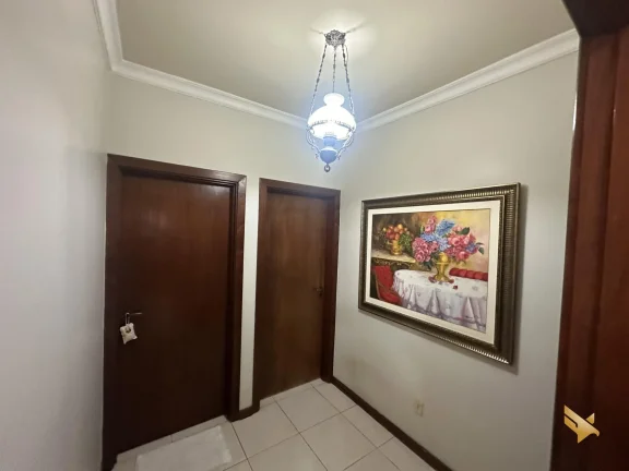 Imagem Casa 361m² em Terreno de 829m² – Campo Grande – 3 Suítes, 6 Banheiros, Energia S