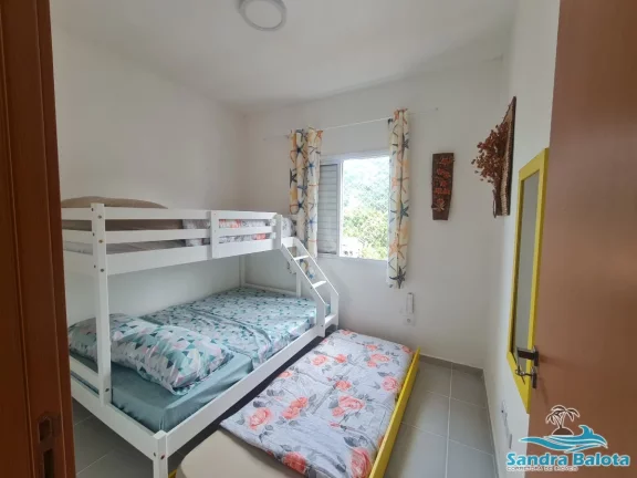 Imagem Amplo apartamento à 30 metros da praia