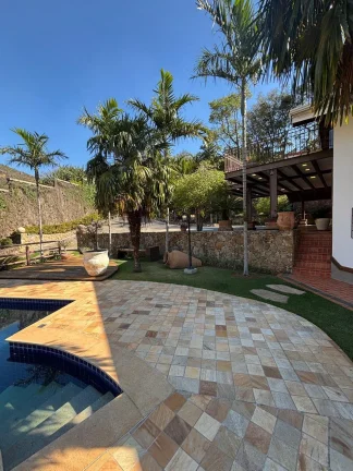 Imagem Casa à venda com 6 quartos, sendo 4 suítes, no condomínio Flamboyant, Atibaia - SP