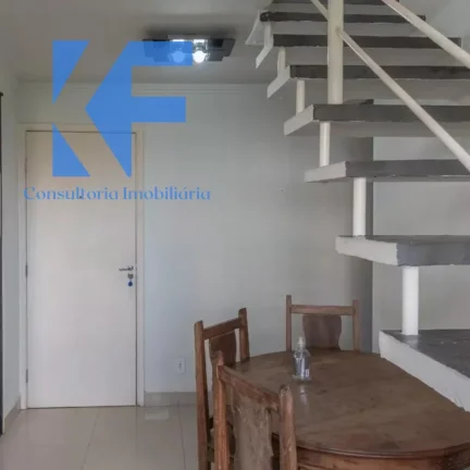 Imagem Apartamento com vista incrível para o bosque nos quartos, sala, cozinha e na varanda. Cozinha e quarto com móveis planejados.