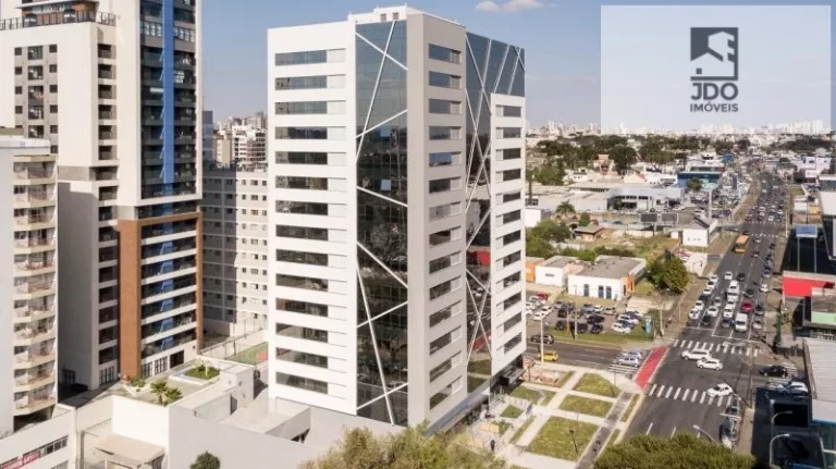 Imagem Imóvel Comercial a Venda no bairro Champagnat - Curitiba, PR