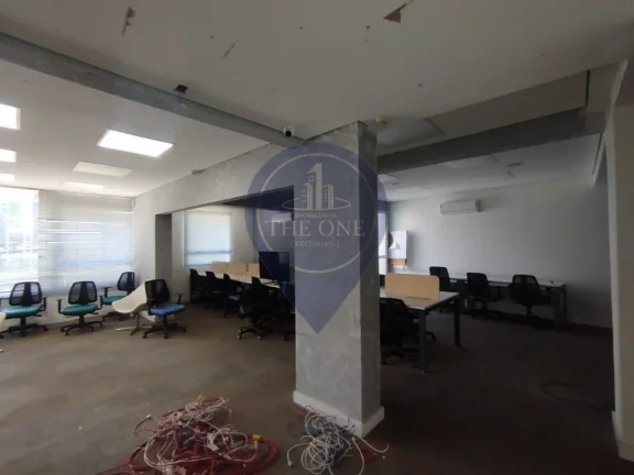 Imagem Locação de Sala Comercial de Alto Padrão no Jardim Europa, São Paulo-SP: 8 salas, 4 banheiros, 338m².
