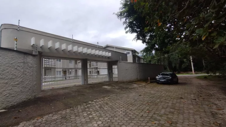 Imagem CASA ESTILO APTO - 2 DORMITÓRIOS À 400 M. PRAIA MARANDUBA - UBATUBA