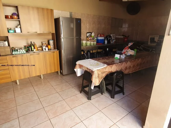 Imagem Casa para Venda em Limeira, Jardim Santa Adélia, 3 dormitórios, 1 suíte, 1 banheiro, 3 vagas