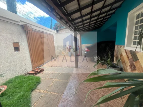 Imagem Casa para Venda em Santa Luzia, São Benedito, 3 dormitórios, 1 suíte, 4 banheiros, 4 vagas