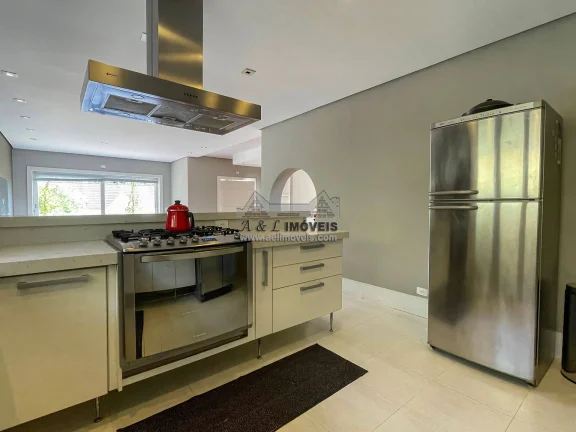 Imagem Casa à venda em Campos do Jordão – Com 7 suítes e vista panorâmica
