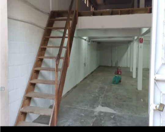 Imagem Galpão 140m² com mesanino de 60m2 FL11