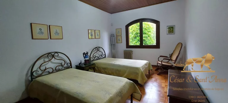 Imagem Casa a venda, com 5 dormitórios e 260m² em Campos do Jordão/SP