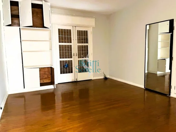 Imagem Casa de Vila Fechada em Pacaembu - São Paulo/SP.