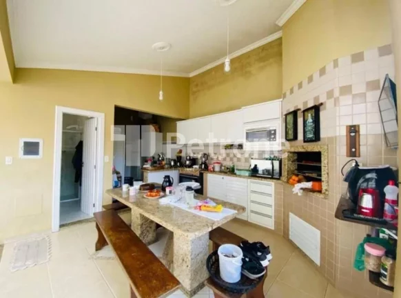 Imagem CASA RESIDENCIAL em GOVERNADOR CELSO RAMOS - SC, Calheiros