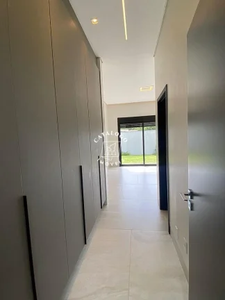 Imagem Casa em Condomínio a Venda no bairro Centro - Cravinhos, SP