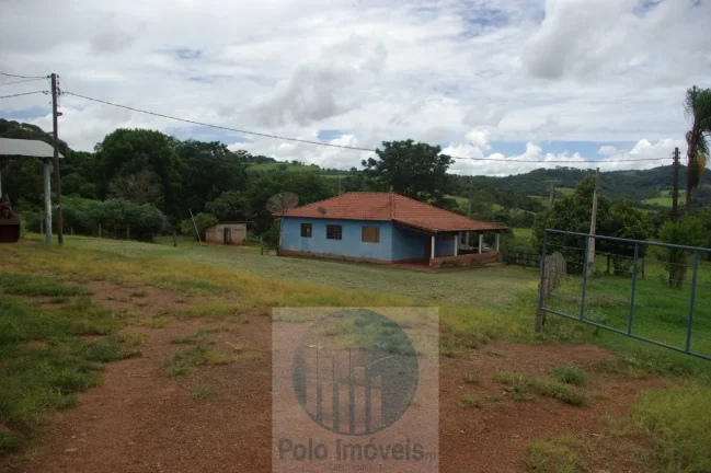 Imagem Fazenda 59 alqueires para soja, milho, gado em Cássia dos Coqueiros - SP . Temos autorização para venda.