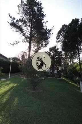 Imagem MARAVILHOSA CASA EM CONDOMINIO FECHADO ESTUDA PERMUTA TOTAL OU PARCIAL.