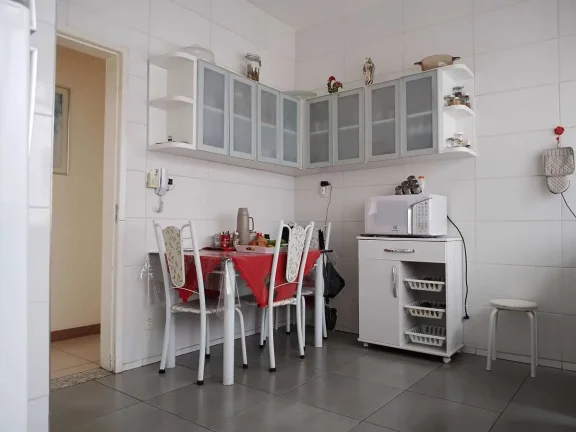Imagem Apartamento à venda em Barbacena, Centro, com 4 quartos, 170m2