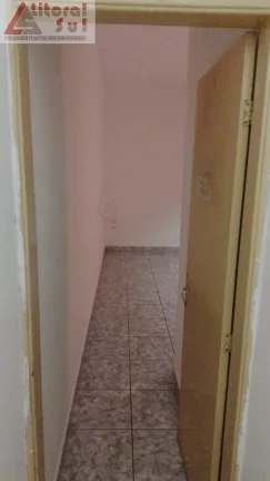 Imagem Casa à venda em Praia Grande-SP, bairro Ocian: 2 quartos, 1 sala, 1 banheiro, 2 vagas, 150m². Imperdível oportunidade!