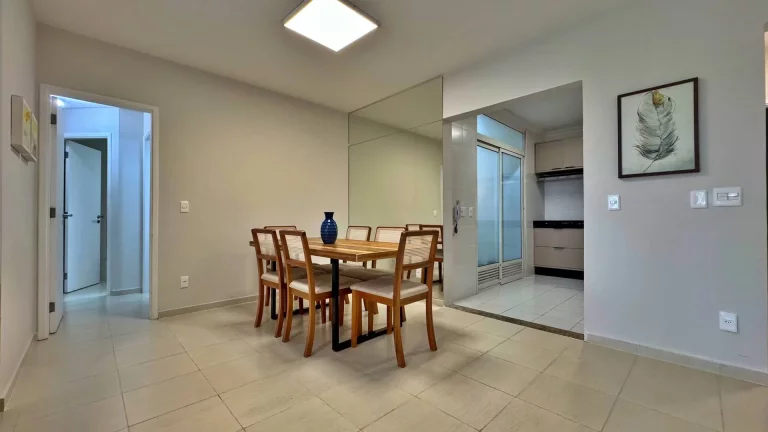 Imagem Apartamento decorado á venda na Riviera com vista para mar
