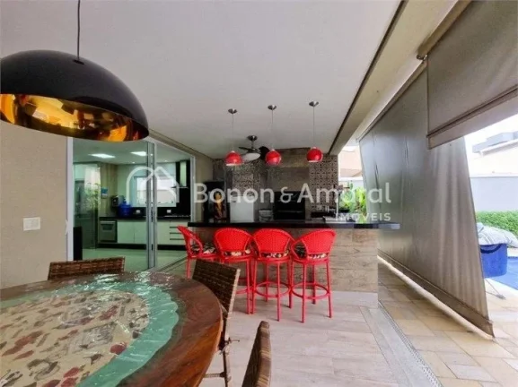 Imagem Excelente casa com 251m² de construção. Possui 4 vagas na garagem, Ao entrar nesta casa dos sonho...