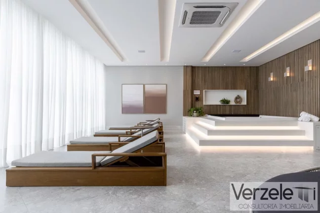 Imagem Apartamento Quadra Mar para Venda em Balneário Camboriú / SC no bairro Centro