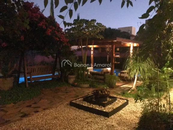 Imagem Maravilhosa casa com uma área de lazer incrível, um sonho de lugar para apreciar com a família e ...