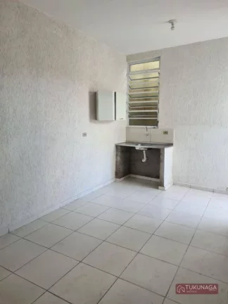 Imagem Casa com 1 quarto para alugar, 20 m² por R$ 1.153/mês - Vila Galvão - Guarulhos/SP