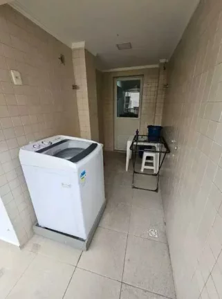 Imagem Apartamento quadra mar com 3 dormitórios sendo 1 suíte e 2 vagas de garagem Balneário Camboriú/SC