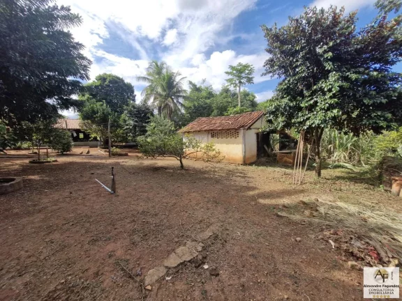 Imagem Chácara para Venda em Professor Jamil, Zona Rural Município Professor Jamil