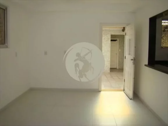 Imagem Sobrado a venda em localização priveligiada!