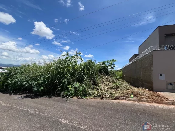 Imagem Terreno à Venda no Bairro Afonso Queiroz em Patos de Minas-MG Terreno de 231m² com Excelente Localização no Bairro Afonso Queiroz