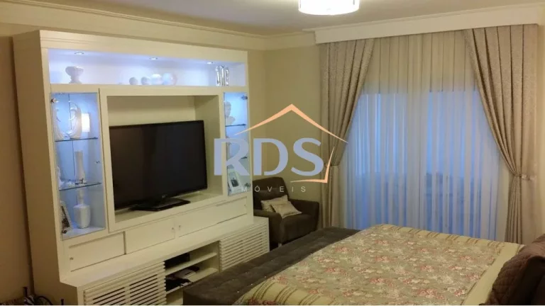 Imagem Vende um luxuoso e confortável apartamento Garden duplex com 540m² de área útil, no piso superior tem 3 suítes
