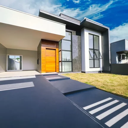 Linda casa de alto padrão em excelente localização de Campo Bom de 3 quartos sendo 1 suíte e pis